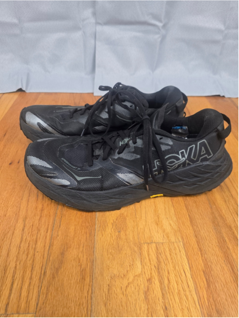Men's Hoka Speedgoat 7 Athletic Running Shoes Black Silver Size 11.5